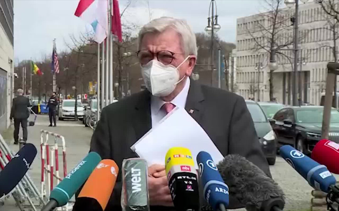 Wer wird Kanzlerkandidat der Union? Im Interview: Ministerpräsident Volker Bouffier