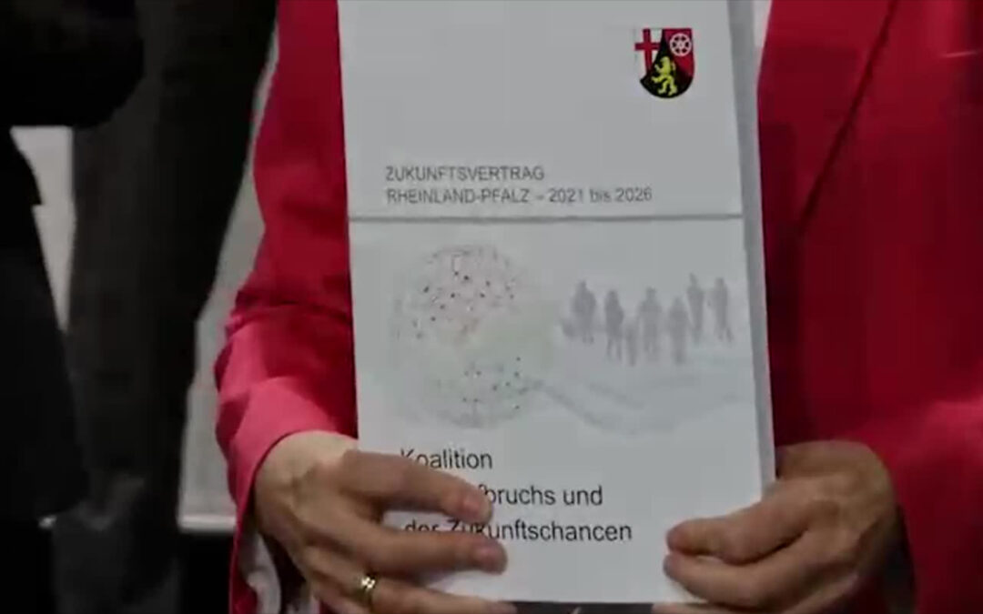 SPD, Grüne und FDP unterzeichnen Koalitionsvertrag