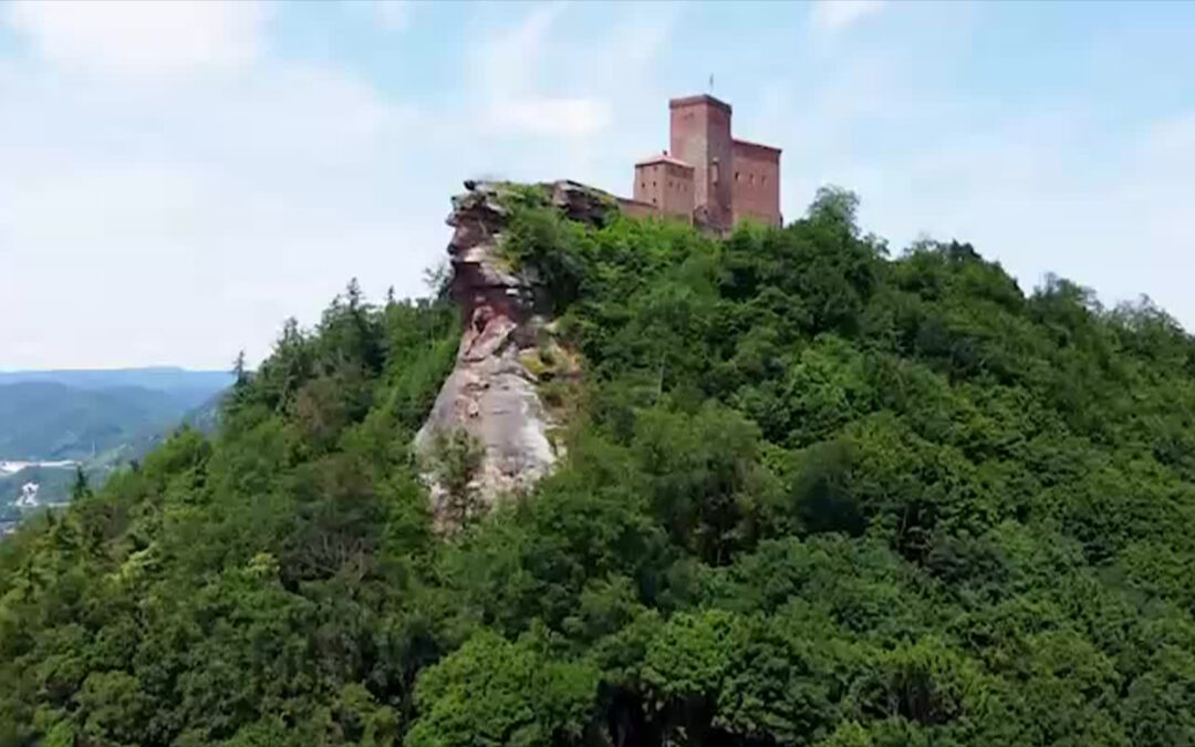 Neuer Wanderweg rund um die Burg Trifels