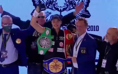 Dreifacher Junioren-Boxweltmeister mit 19 Jahren