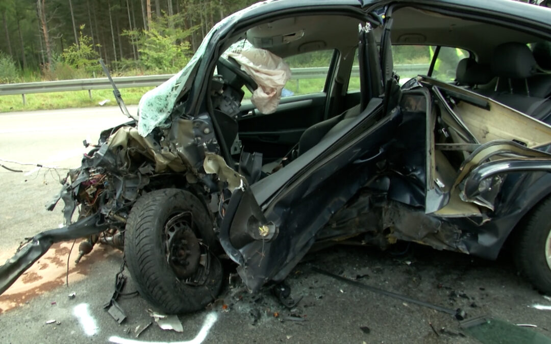 Falschfahrer verursacht Horrorcrash mit 4 Toten