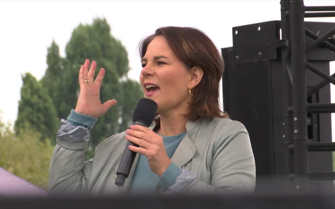Grüne Kanzlerkandidatin Baerbock auf Wahlkampftour in Mainz