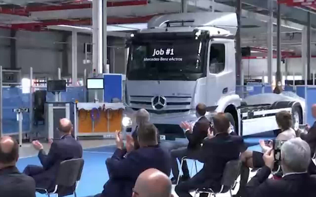 Daimler in Wörth startet Serienanfertigung von E-LKW