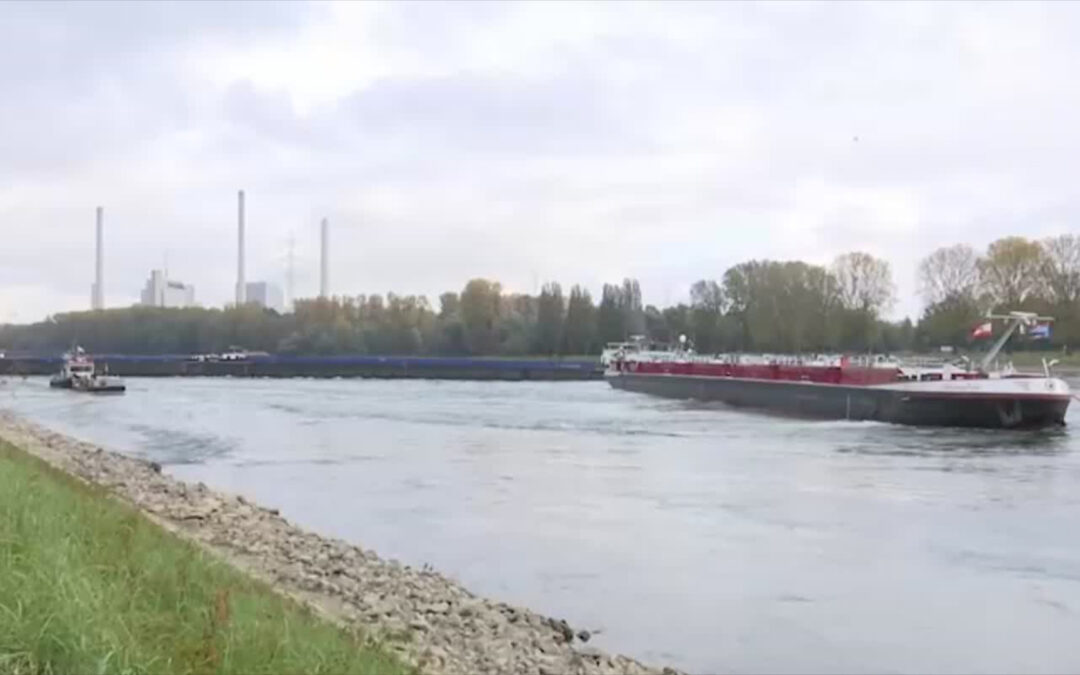 Schifffahrt gesperrt – zwei Schiffe bei Hagenbach havariert