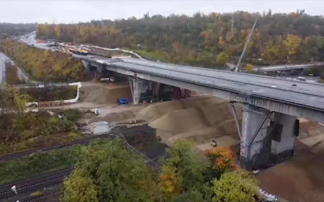 Vor dem großen Knall an der Salzbachtalbrücke