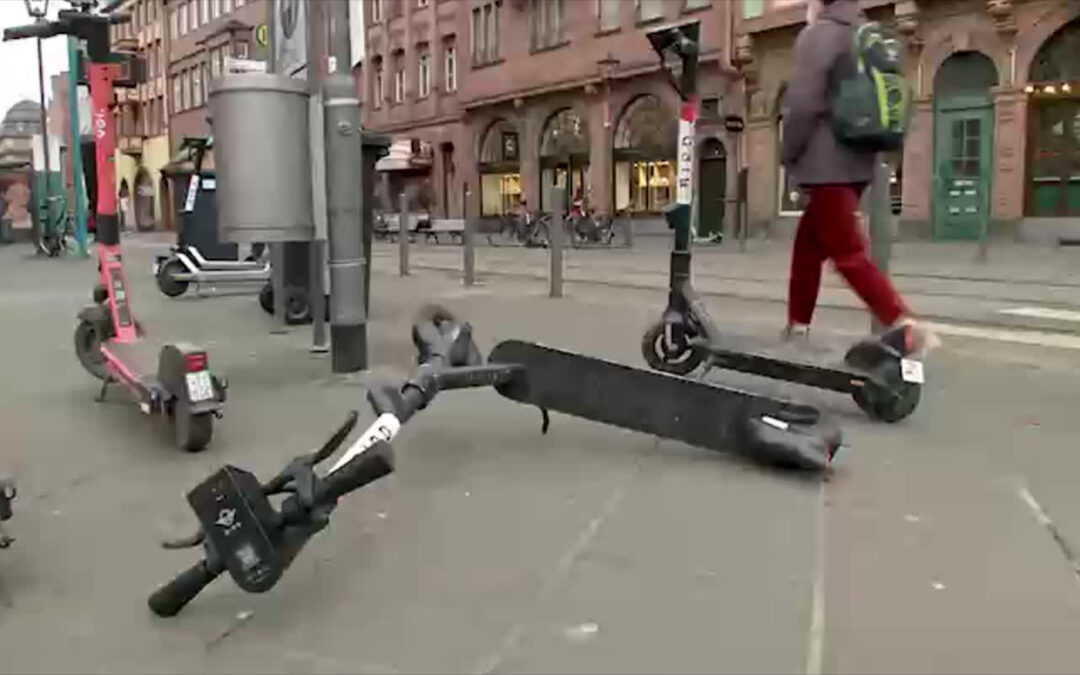 E-Scooter werden in Frankfurt zur Landplage