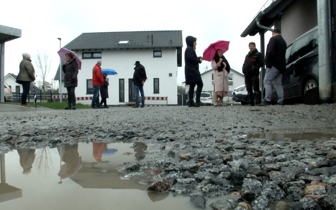 Häuser ohne Straße – Straßen-Chaos in Rimbach
