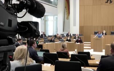 Landtag debattiert über die Entschuldung der Kommunen