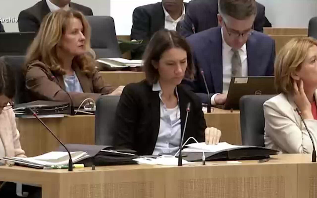 SMS-Dialog zur Flut bringt Anne Spiegel unter Druck