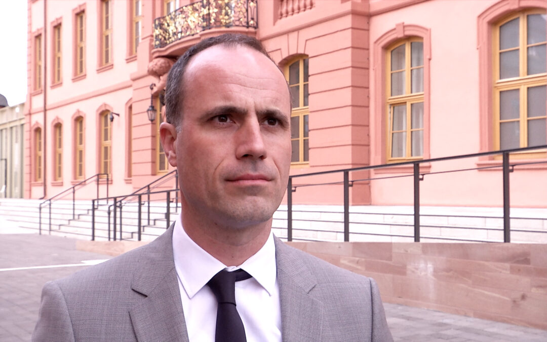 Clemens Hoch verschiebt Corona-Lockerungen auf den 2. April