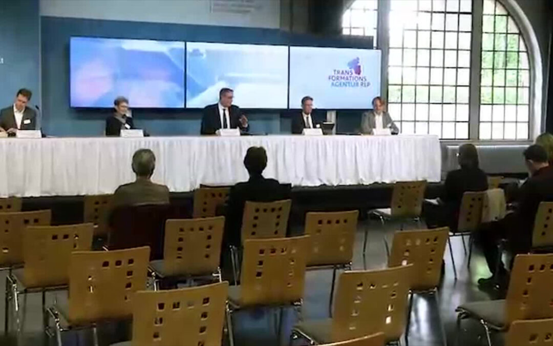 Arbeitsminister stellt Arbeit der „Transformationsagentur“ vor