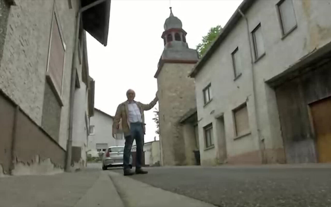 Schiefer als der schiefe Turm von Pisa