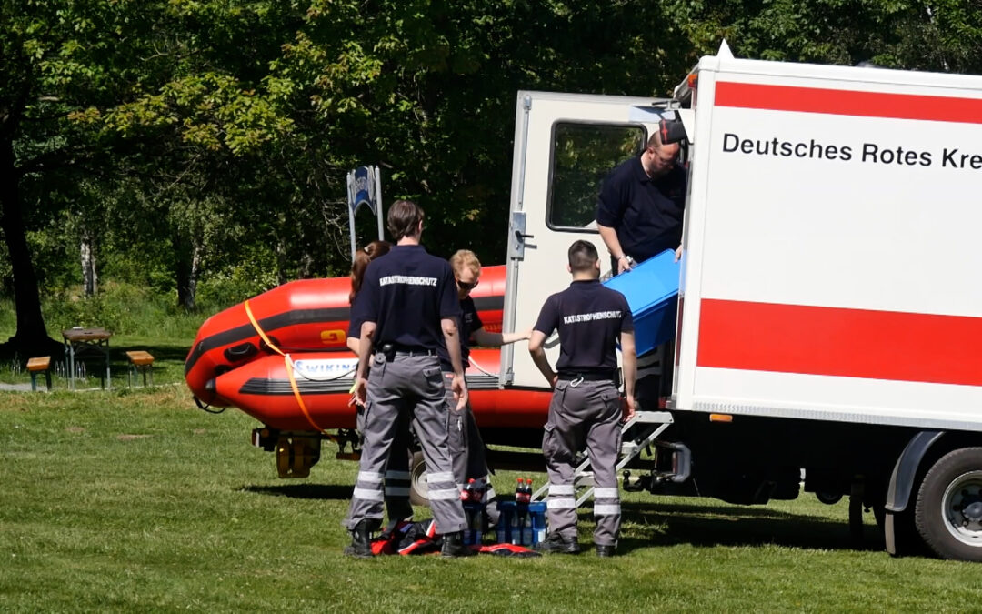 Schwimmer ertrinkt im Badesee