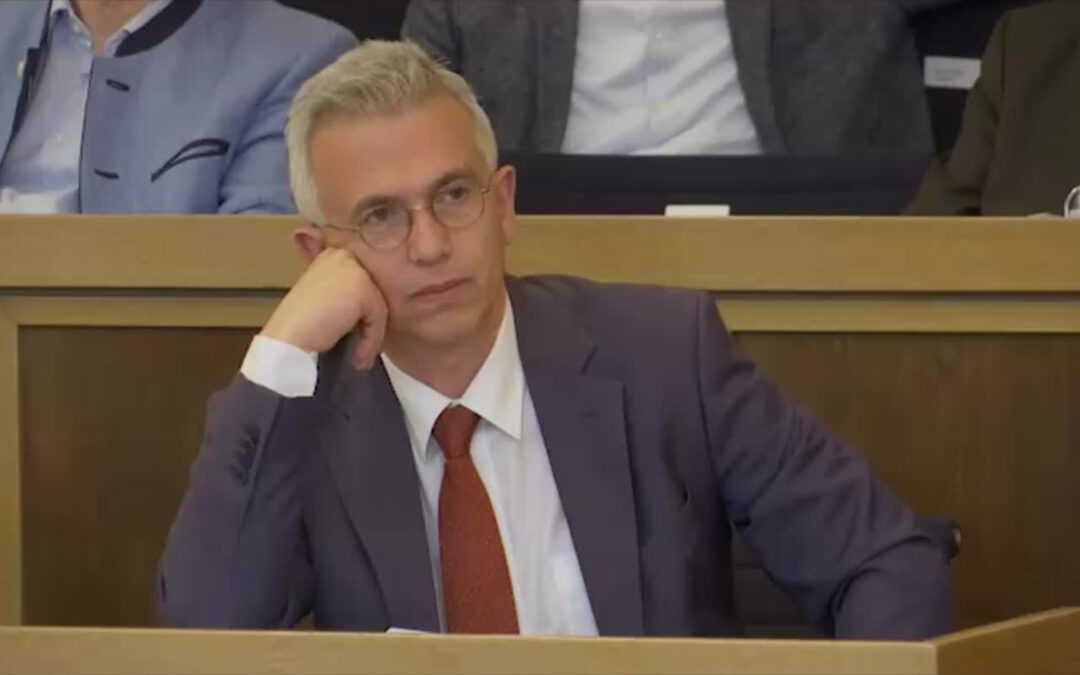 Druck auf Frankfurter Oberbürgermeister Peter Feldmann wächst