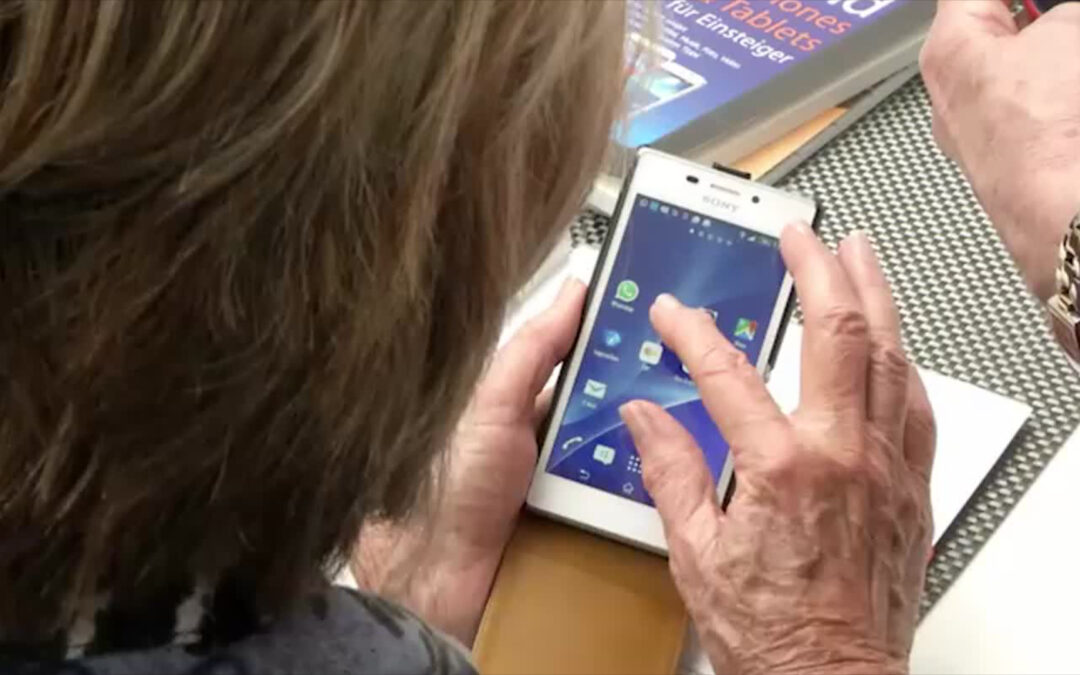 Digitalbotschafter helfen Senioren ins Internet