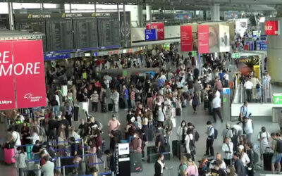 Lange Schlangen und Gepäck-Chaos am Frankfurter Flughafen