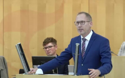 Hessischer Landtag debattiert Maskenpflicht im Nahverkehr