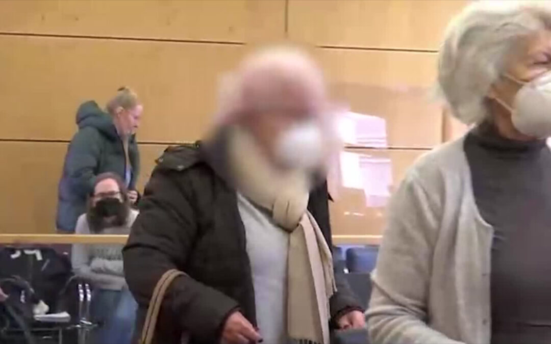 Frau besuchte Bekannten trotz Corona-Infektion – jetzt ist er tot