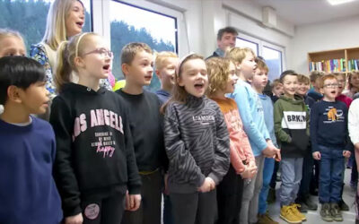 Hubig besucht Schulen im Ahrtal