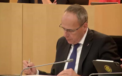 Innenminister Beuth gibt Regierungserklärung ab