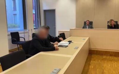 Tod auf brennendem Hausboot – Vater des Opfers vor Gericht