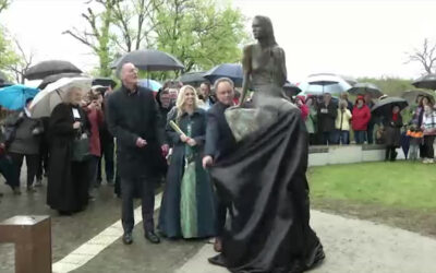 Neue Loreley-Statue enthüllt