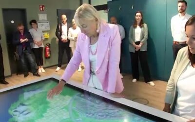 Digitalministerin besucht Digitalschmiede in Frankfurt