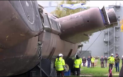350 Tonnen schweres U-Boot gekippt