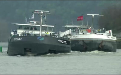 Festgefahrener Tanker im Rhein wird geborgen
