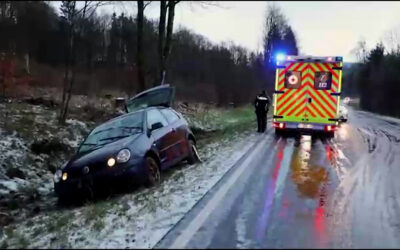 Unfälle auf eisglatter Straße