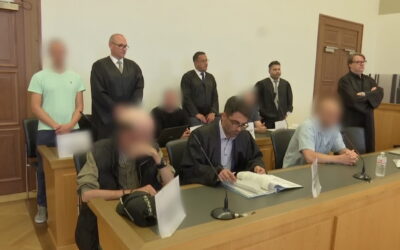 Prozessauftakt: Tonnenweise mit Drogen gehandelt