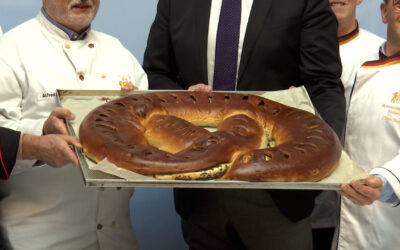Ministerpräsident bekommt Neujahrsbrezel