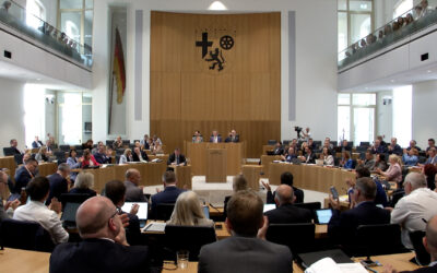 Binz stellt Entwurf für Landesaufnahmegesetz vor