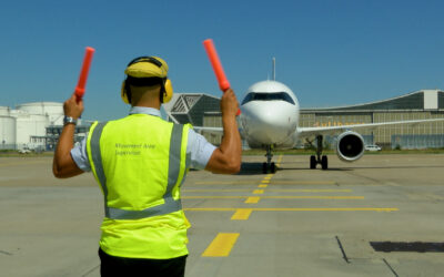 Follow-Me-Fahrer am Frankfurter Flughafen