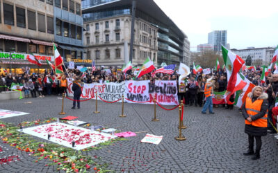 Proteste gegen iranisches Regime in Frankfurt