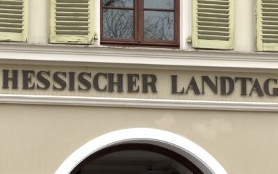 Landtag prüft Mitarbeiter auf Verfassungstreue