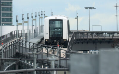 Erste Fahrt der neuen Sky Line-Bahn am Frankfurter Airport