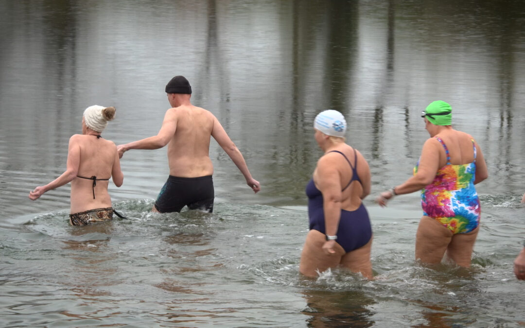 Eisbaden in Gernsheim